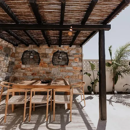 Villa Charming Naxos And | 4 Bedrooms | Drake | Spectacular Sea Views | Private Pool And Hot Tub | Naxos Plaka (Naxos)