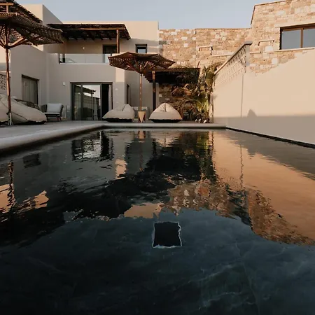 Charming Naxos And | 4 Bedrooms | Drake | Spectacular Sea Views | Private Pool And Hot Tub | Naxos * Plaka (Naxos)