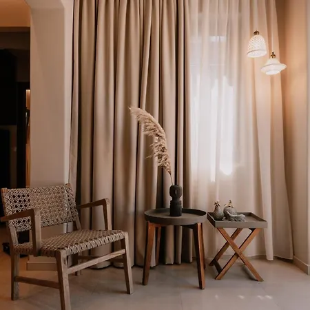 Βίλα Charming Naxos And | 4 Bedrooms | Drake | Spectacular Sea Views | Private Pool And Hot Tub | Naxos